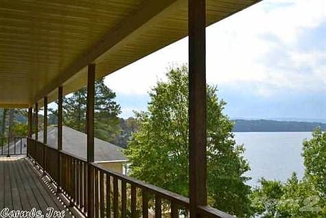 4th image of 821 Lakeland Point
