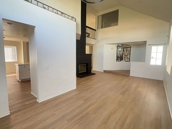 3rd image of 16260 Valleyvale Dr