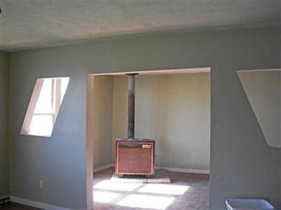 3rd image of 1232 E Clinton Ave