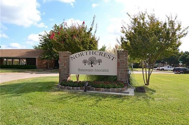 1st image of 2016 Clubridge Dr