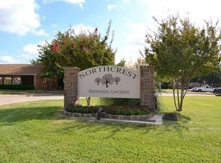 2016 Clubridge Dr, Carrollton, TX 75006