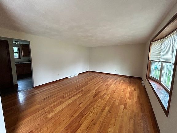 2nd image of 362 Plymouth St #362