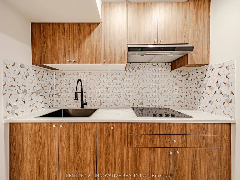 2057 Horace Duncan Cres #BASEMENT — Photo 5