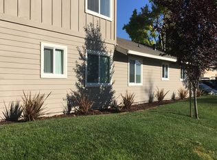 1021 Del Rio Ct APT C, Hollister, CA 95023