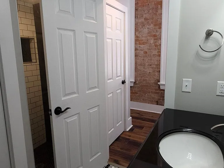 1905 Race St #101 — Photo 13