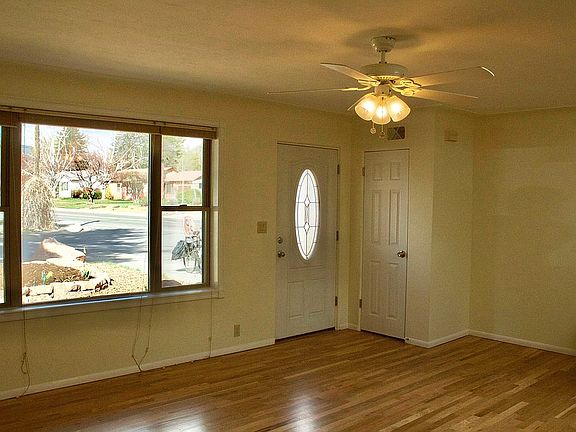 Main entry way & Living room