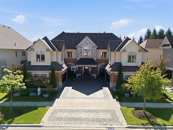 3rd image of 55 Burlwood Rd