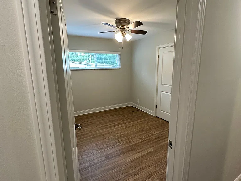 951 Mulberry Ln — Photo 21
