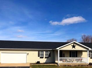 4089 E 2370th Rd, Sheridan, IL 60551