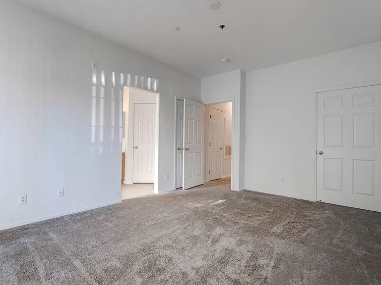 1846 Scimitar Dr — Photo 4