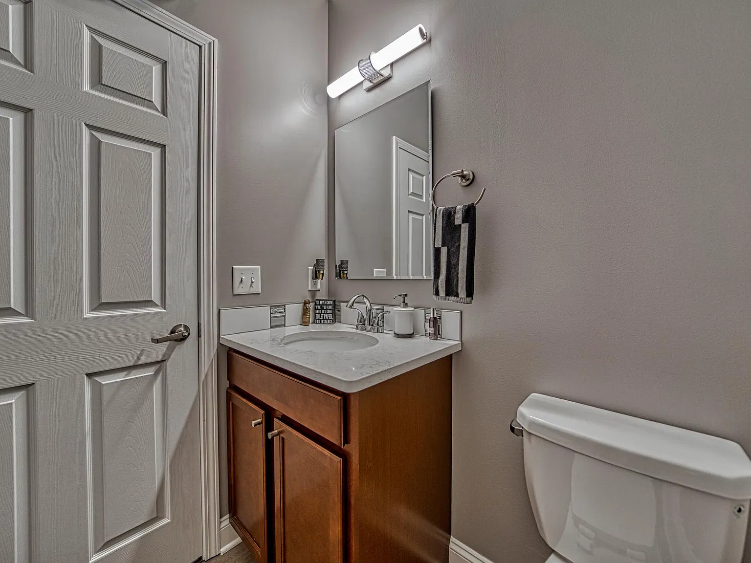 2 bed, 1.5 bath, 1340 sqft, $2,025 — Photo 4