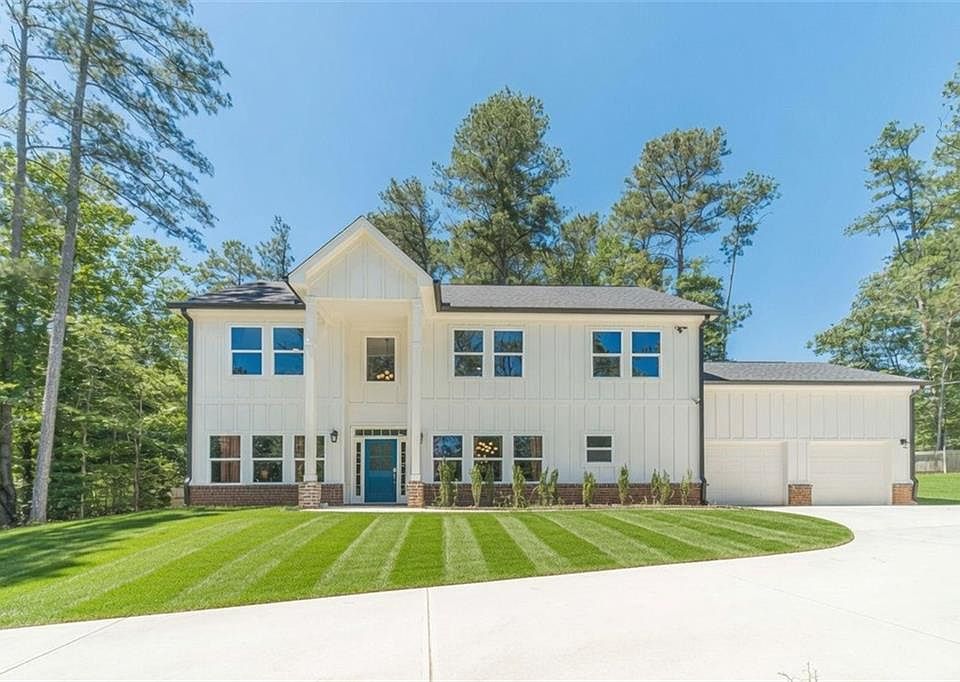 1st image of 2921 Lee Rd