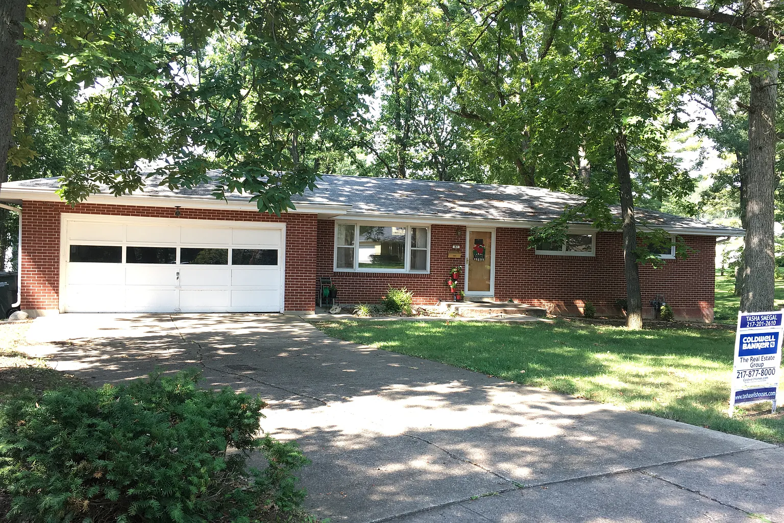 87 Woodhill Ct photo 1