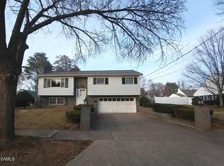 79 4th St, Glens Falls, NY 12801