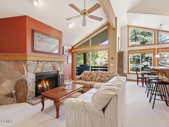 3rd image of 1093 Stonebridge Cir