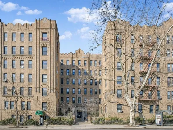 135 Prospect Park W Unit B4, Brooklyn, NY 11218