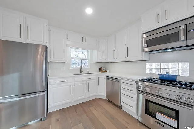2478 S Glenmare St — Photo 2