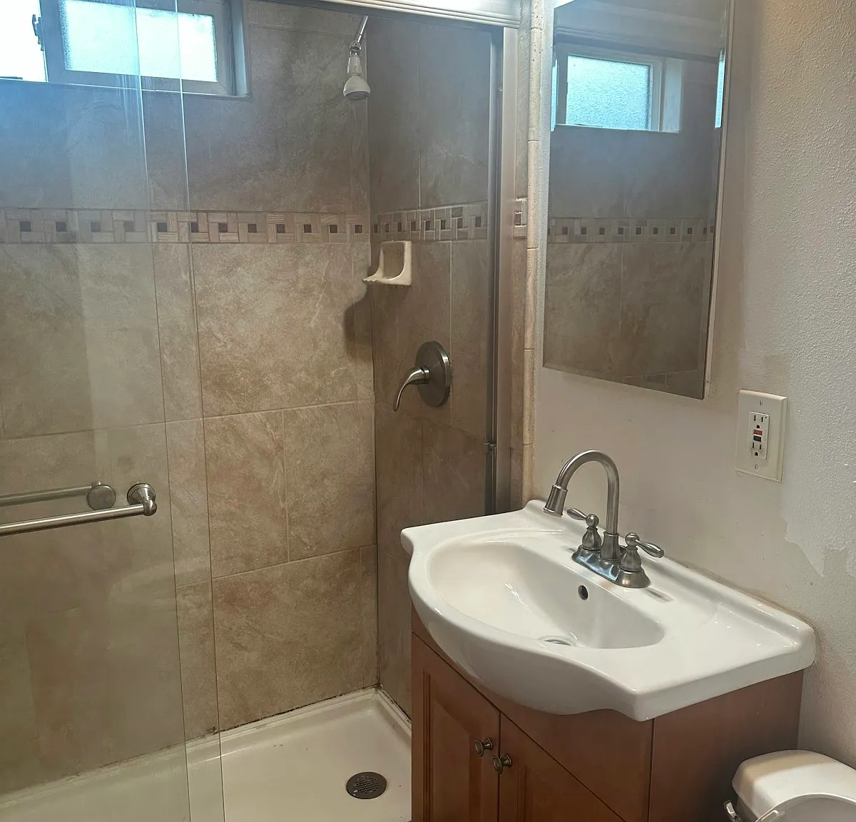 1001 Elizabeth Lane — Photo 4