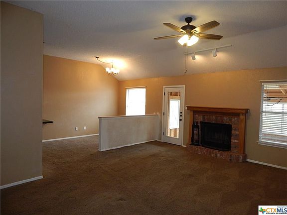 5th image of 424 Skyline Dr