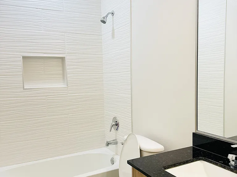 5200 N Dahlia St #2 — Photo 4