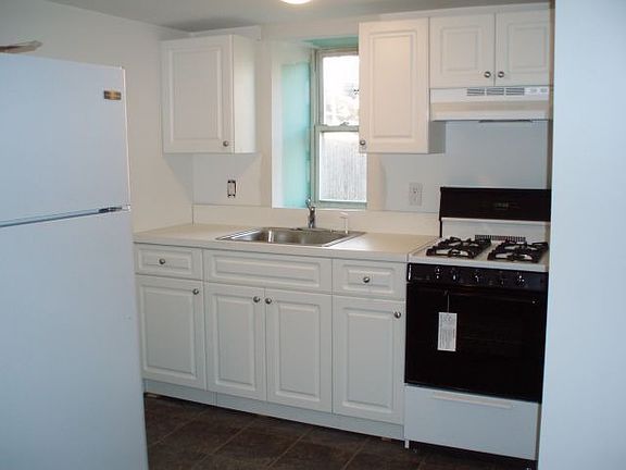 Kit-Brand New Downstairs