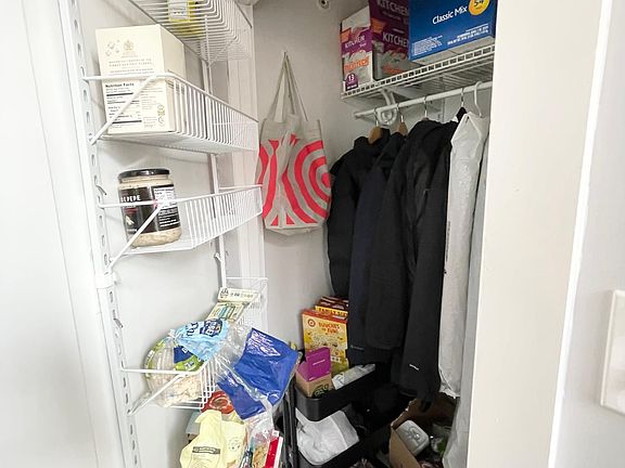 5th image of 1027 E Montgomery Ave #7F
