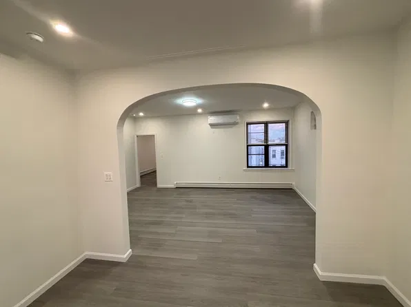 957 71st St Floor 2, Brooklyn, NY 11228
