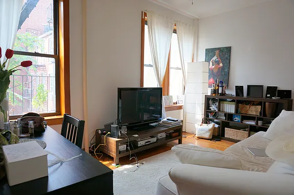 Rented by Compass | media 21