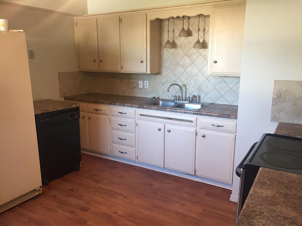 2nd image of 3324 SW 48th St