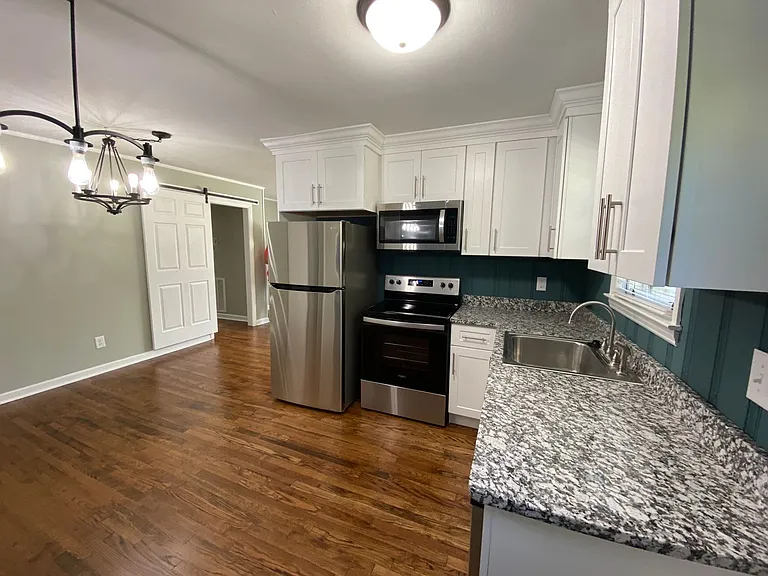 3501 Rainbow St — Photo 9
