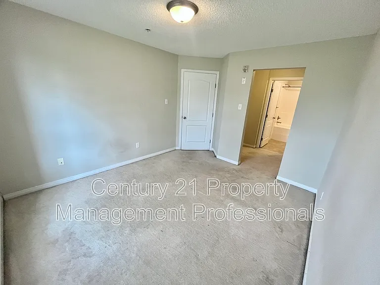 7327 SW Terwillegar Dr #7120 — Photo 10