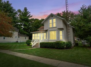 417 N Elizabeth St, Angola, IN 46703