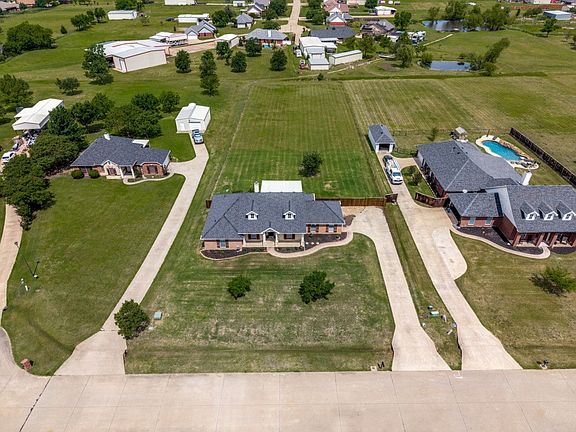 2nd image of 11430 Country Ridge Ln