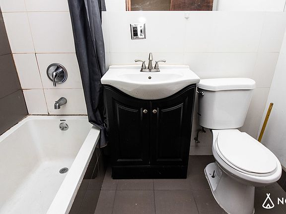 3rd image of 71 Grand Ave #2C