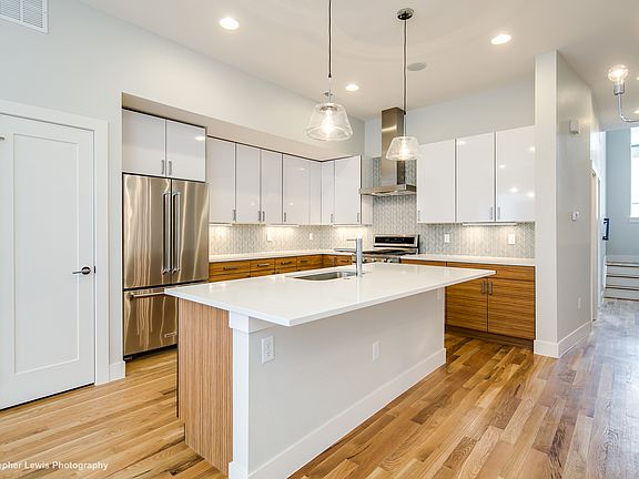3rd image of 3312 W 17th Ave