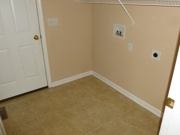 5th image of 4664 N Shadow Wood Dr