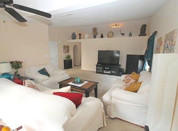 3rd image of 1661 Whisler Dr