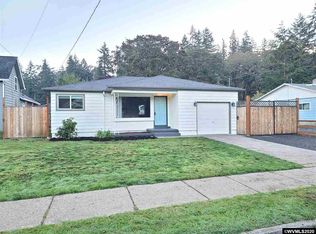 819 S Water St, Silverton, OR 97381