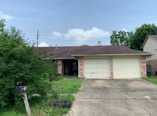 8906 Enchanted Forest Dr, Houston, TX 77088