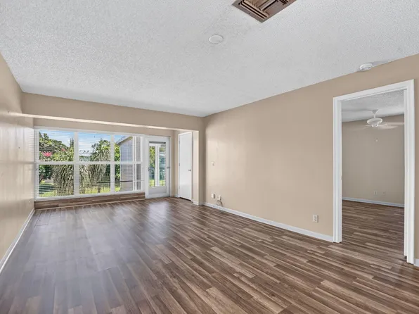 2901 SW 15TH Street #204, Delray Beach, FL 33445