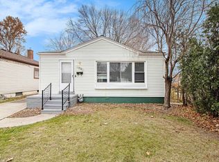 19134 Macarthur St, Redford, MI 48240