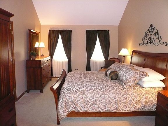 5th image of 2492 Whitehall Ct