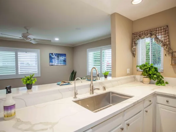7425 Charmant Dr Unit 2903, San Diego, CA 92122