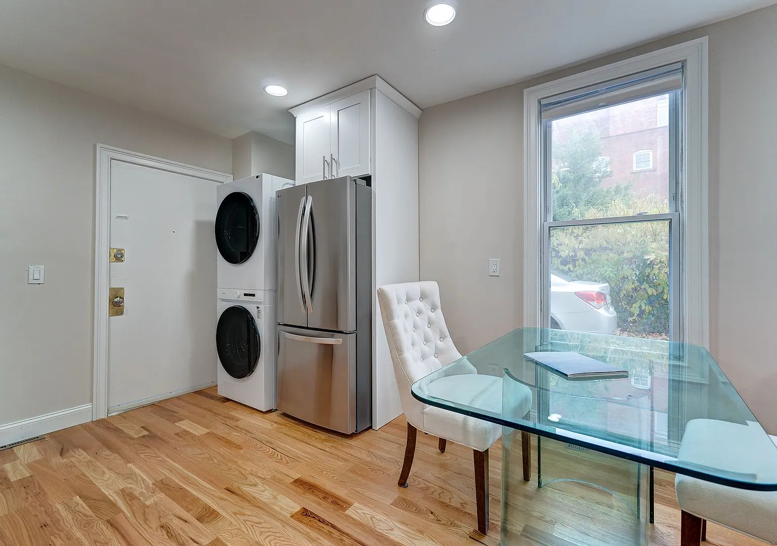 11 Lawrence St — Photo 2