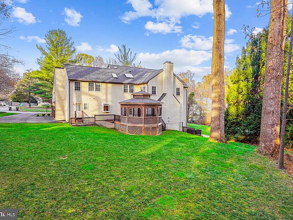 3rd image of 10319 Hickory Forest Dr