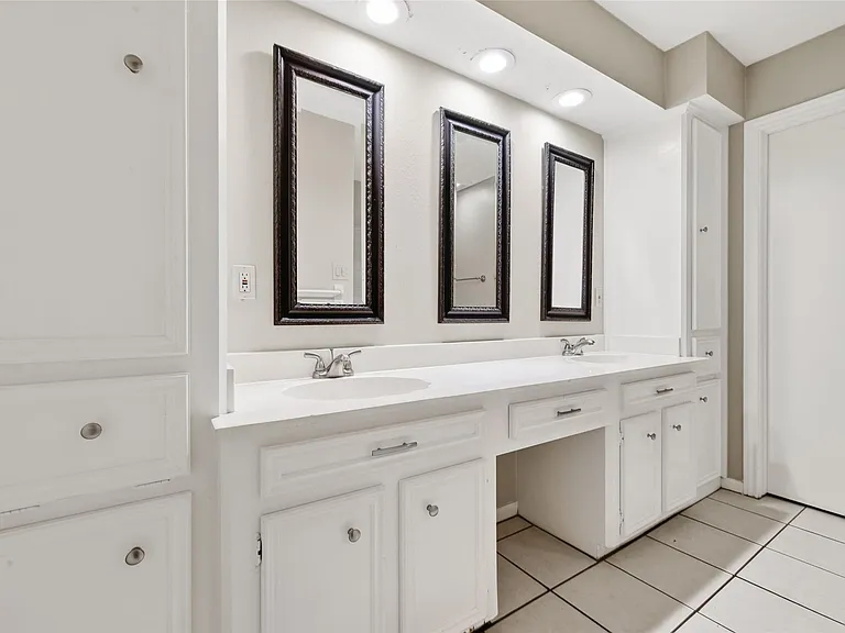 18111 Shireoak Dr — Photo 40