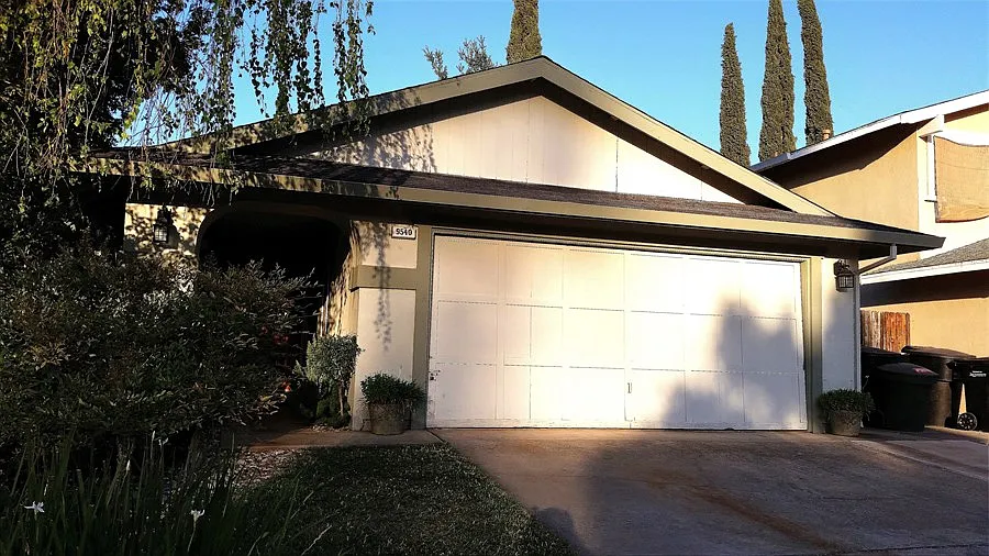 9540 Appalachian Dr photo 1
