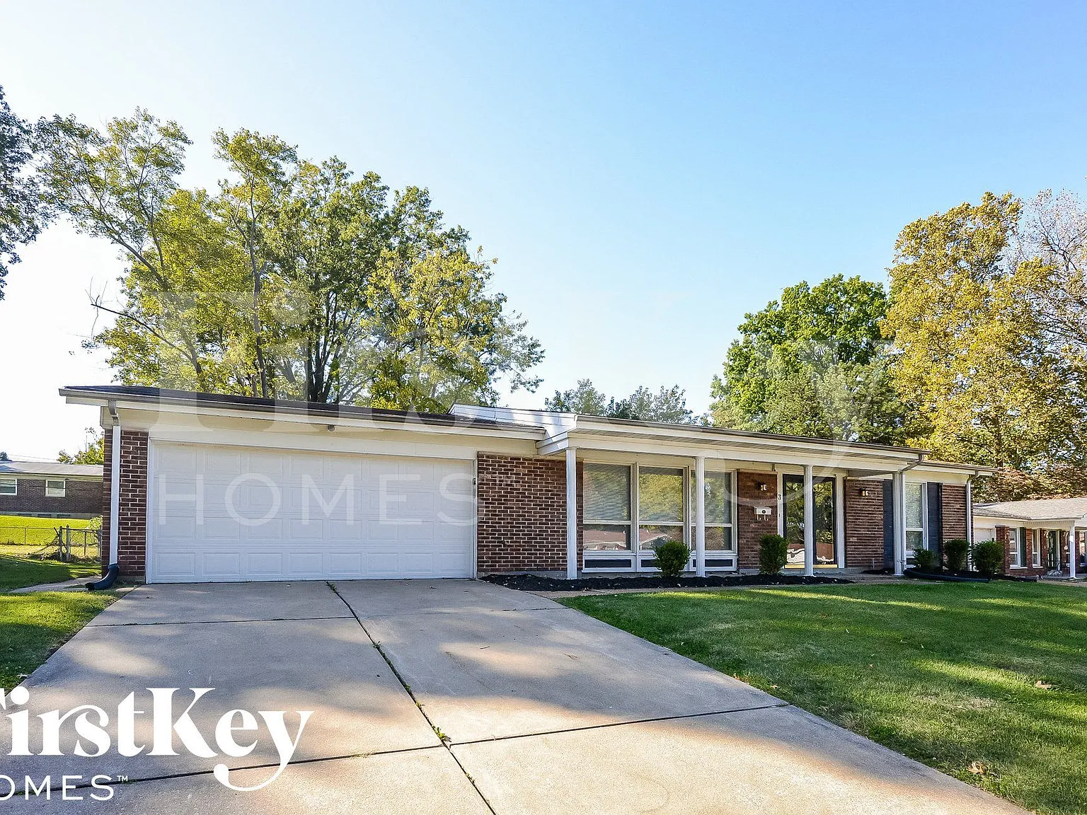 4 bed, 2.0 bath, 1647 sqft, $2,035 — Photo 2