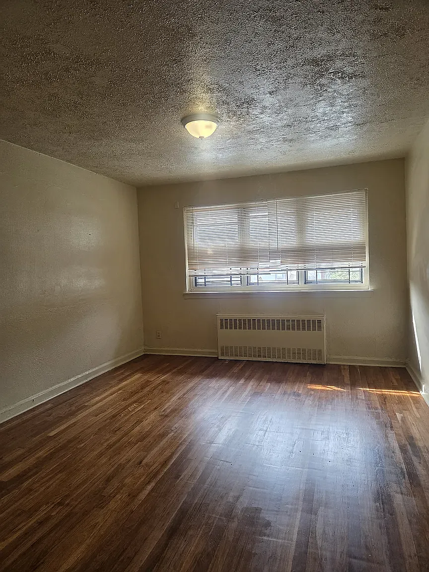 4042 Harper Avenue — Photo 2