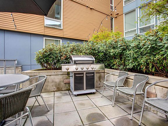 4th image of 11415 Slater Ave NE #47659